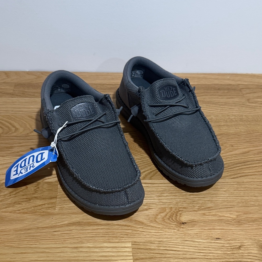 Hey Dude Wally Funk size 7 Men’s Slip-On in Charcoal BRAND NEW